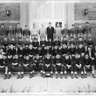 1932 Shelby Foot Ball  Team