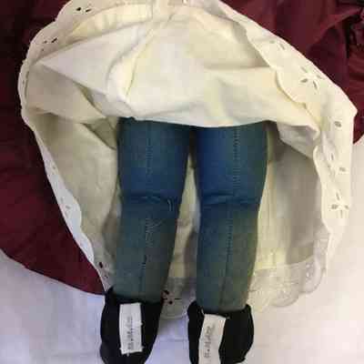 Blk nylon stockings numbered 81.24.62E & F