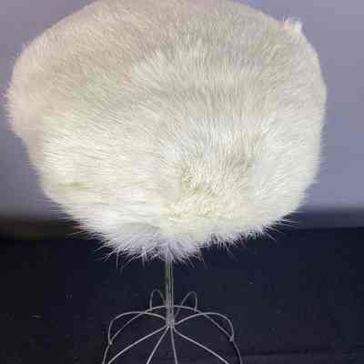 Women's White Fur Pillbox Hat