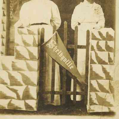 Hattie Workman Riddle and Cousin Laura Laurence