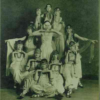 Katcha Koo Veiled Dancers