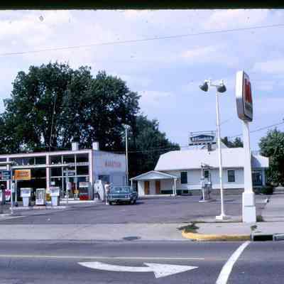 Marathon Filling Station
