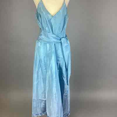 Women’s Blue Taffeta Nightgown