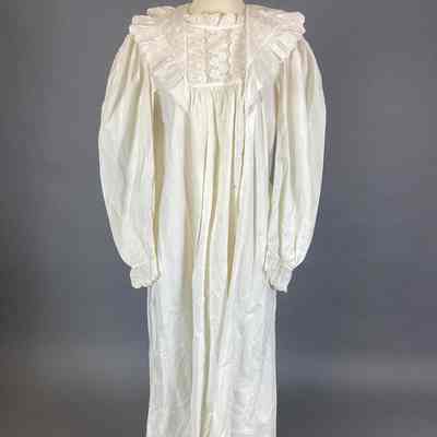 Women’s White Cotton Nightgown