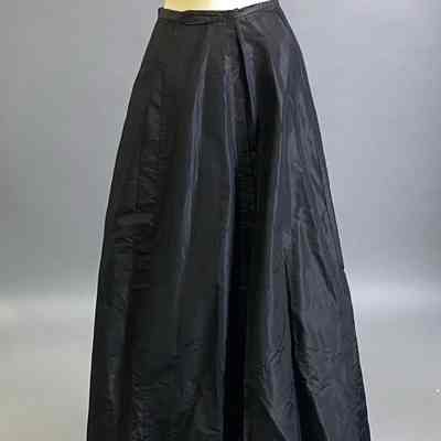 Women’s Black Mourning Skirt