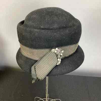 Women's Black Felt Hat w/ Striped Ribbon & Rhinestone Pin
