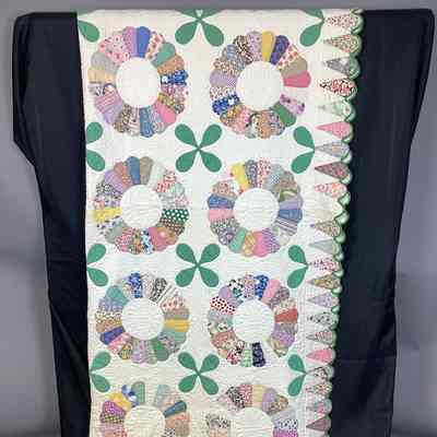 Multicolor Floral Modified Dresden Plate Quilt