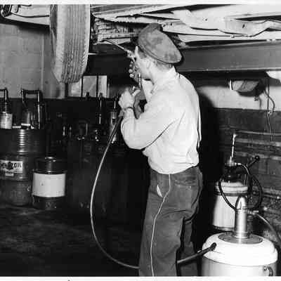  Hite's Oil Company, 262 E. Broadway,