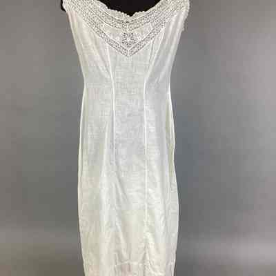 Women’s White Cotton Petticoat