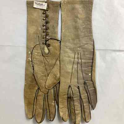 Women's Ivory Kid Leather Gloves