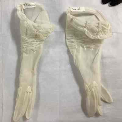 Women's White Nylon Gloves