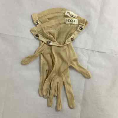Women’s Beige Gloves