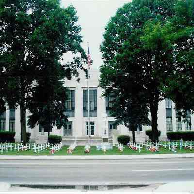 Shelby County Court House Central States Fiber Corp. Broadway Bonded Oil Cop. E. Broadway