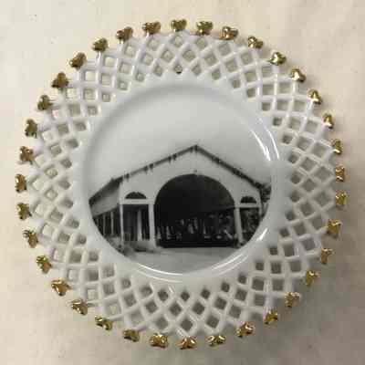 White Gilded Lattice Walkerville Bridge Glass Plate