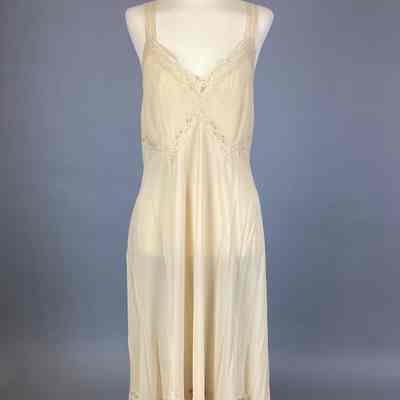 Women’s Ecru Nylon Slip
