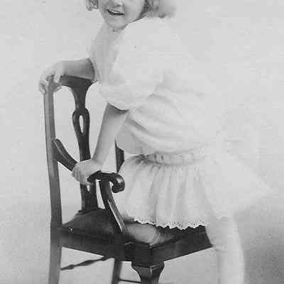 Schultz, Mary (Mrs. Martin)