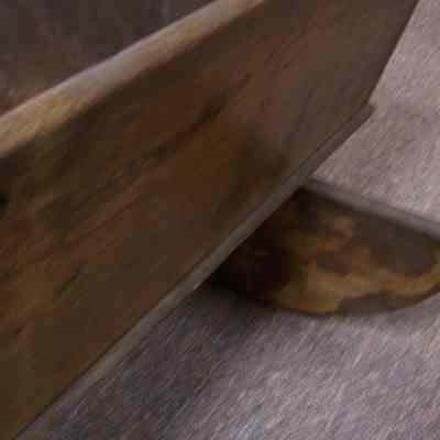 Cradle, side view from floor