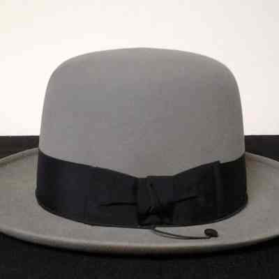 Men's Gray Felt Hat w/ Black Ribbon Band