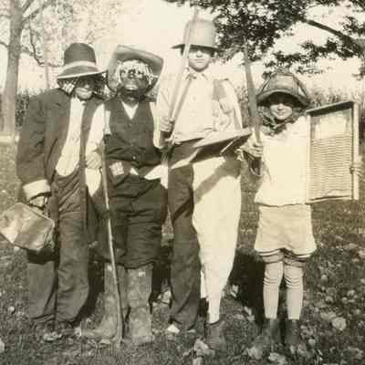 Dorothy Wasson & Unidentified Children in Halloween Costumes