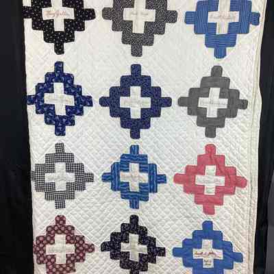 Multicolor Diamond Friendship Quilt