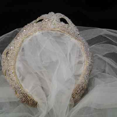 Women's White Beaded Tiara Wedding Veil