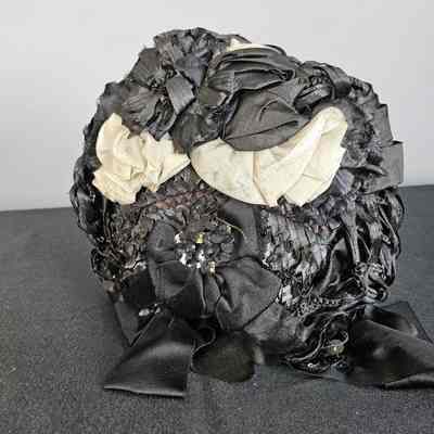 Women’s Black Straw Bonnet