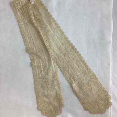 Women’s Ecru Lace Wedding Tie