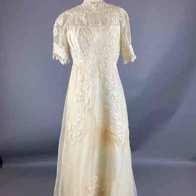 Women’s Taffeta Lace Wedding Dress