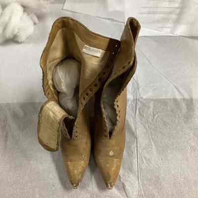 Women's Taupe Leather Walking Boots