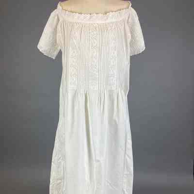 Women’s White Cotton Chemise