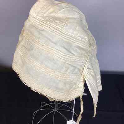 Women's White Cotton Sunbonnet