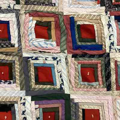 Multicolor Log Cabin Quilt