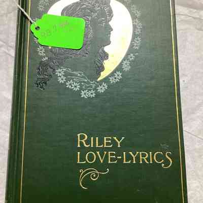 Riley Love Lyrics