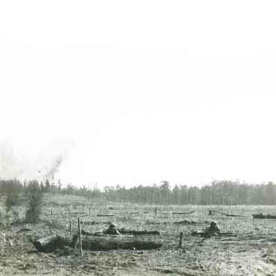 Soldiers on Battlefield