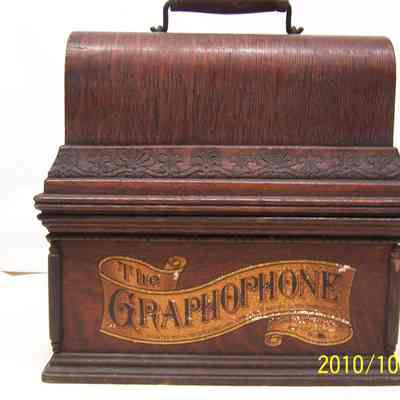 The Graphophone Wooden Phonograph