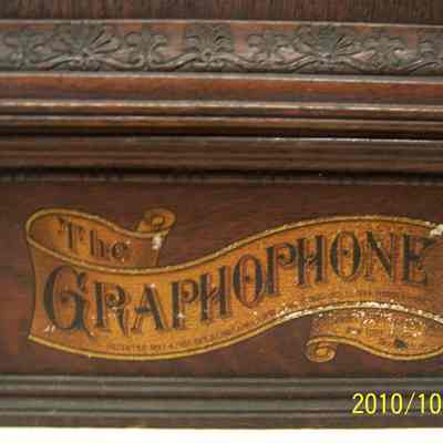phonograph, case-detail
