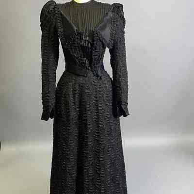 Women's Black Mourning Dress