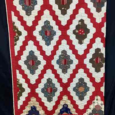 Red Pickle Dish Quilt