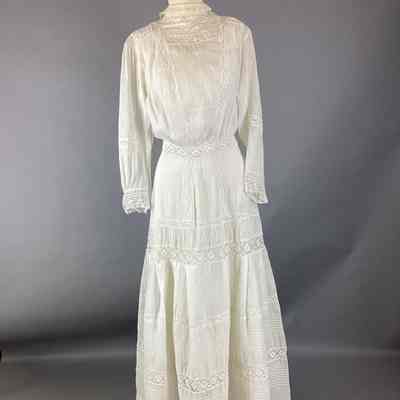 Women’s White Cotton Lawn Wedding Dress