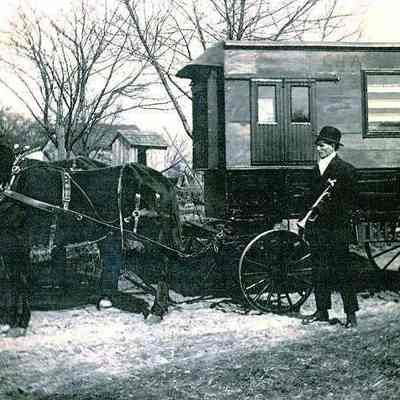 Tucker, Charles grocery wagon