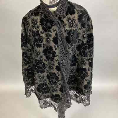 Women's Black Floral Woven Cape