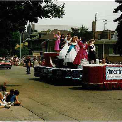Bears of Blue River Festival Parade 1991