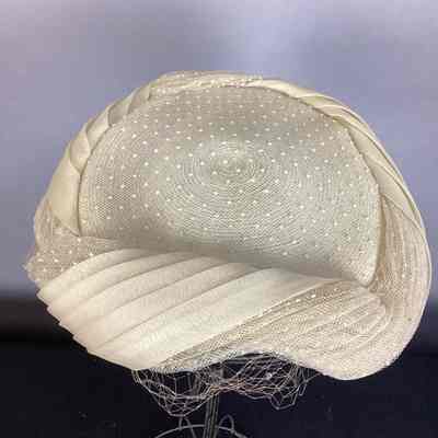 Women's Straw Shell Hat w/ Dotted Tulle & Organdy Netting