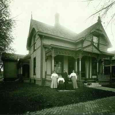 Atwood, Elizabeth, Mrs. House