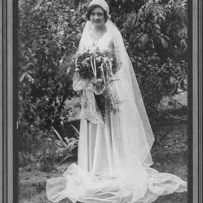 Schultz, Mary (Mrs. Martin)