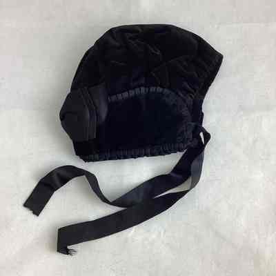 Women's Black Velvet Mourning Bonnet