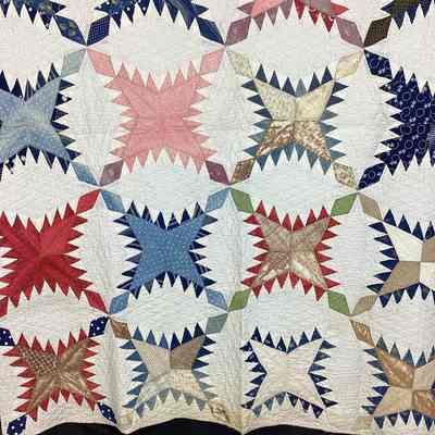 Multicolor Feathered Star Quilt