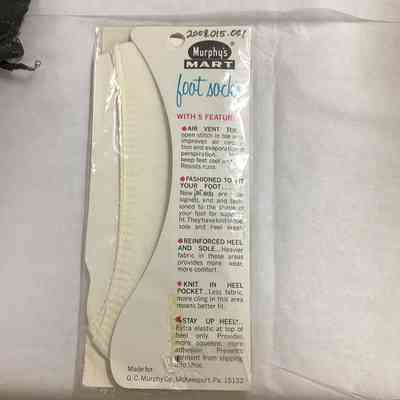 2008.015.001: Back of package