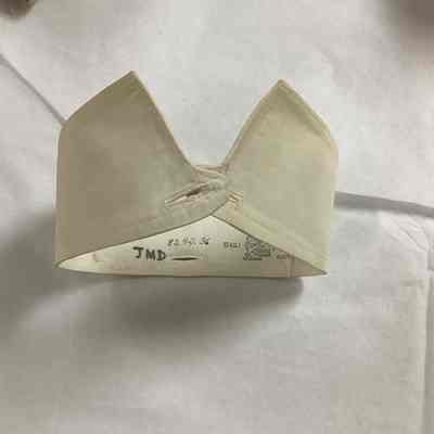 Men’s White Collar