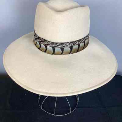 Women's Ecru Wool Felt Wide-Brimmed Hat w/ Feathers